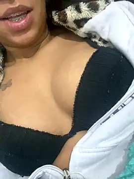 Stripchat cam girl Amandinha0102