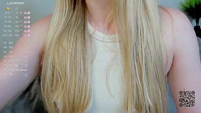 Stripchat cam girl LucettaCreswell