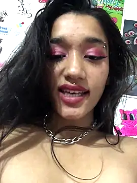 Stripchat cam girl LuccyB
