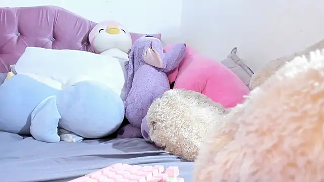 Stripchat cam girl LittleAngelx