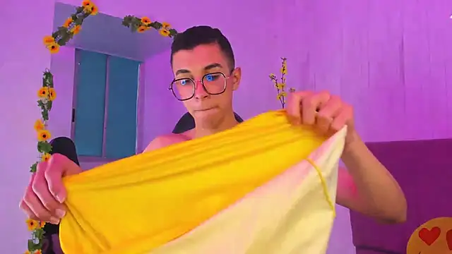 Stripchat cam girl thomas__foxx