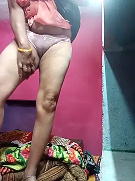 Stripchat cam girl lri_sexe