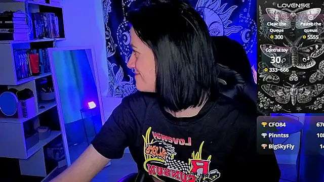 Stripchat cam girl RuthMartine