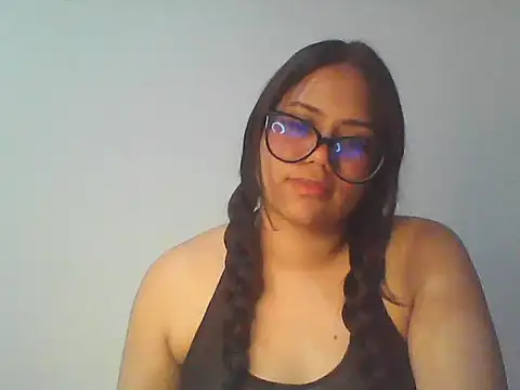 Stripchat cam girl Shalymm_