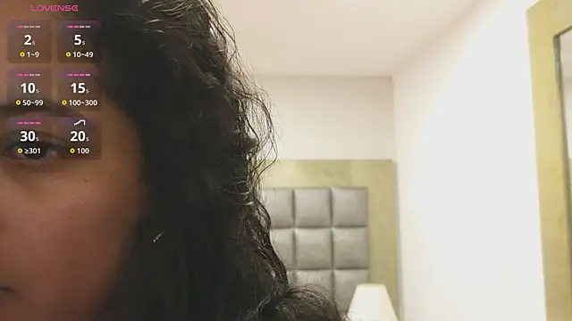 Stripchat cam girl HannaPrada