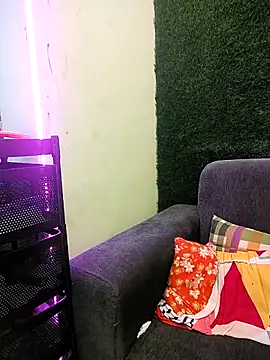 Stripchat cam girl LoveLy-Soneya