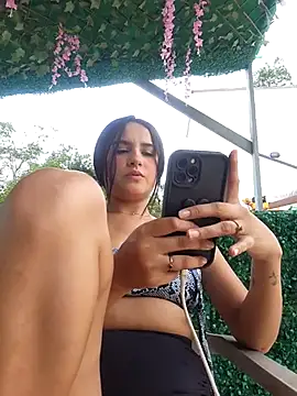 Stripchat cam girl yeinna_warren