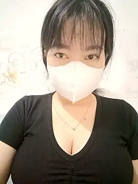 Stripchat cam girl Xuka203