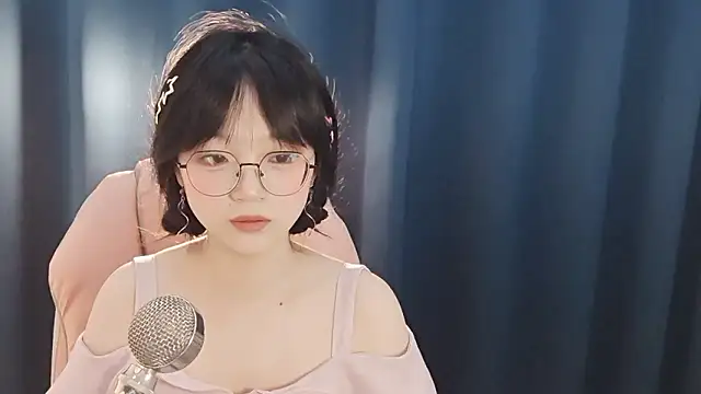 Stripchat cam girl Xiaozi-01Z