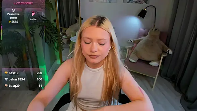 Stripchat cam girl Millie_Vanillies