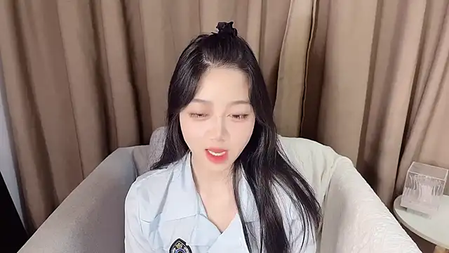 Stripchat cam girl Cher-r