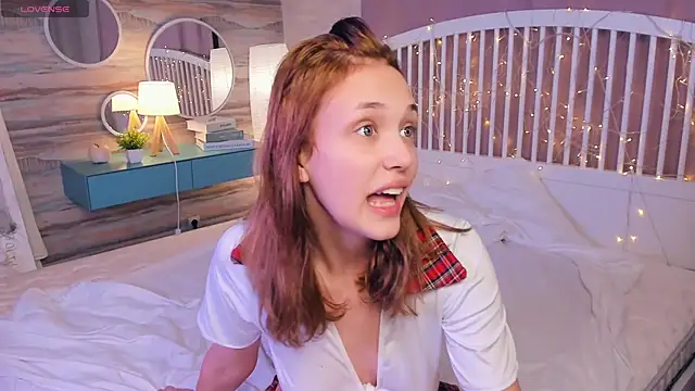 Stripchat cam girl TayteEmily