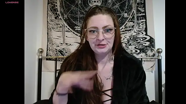 Stripchat cam girl DirtyLittleSecretUK