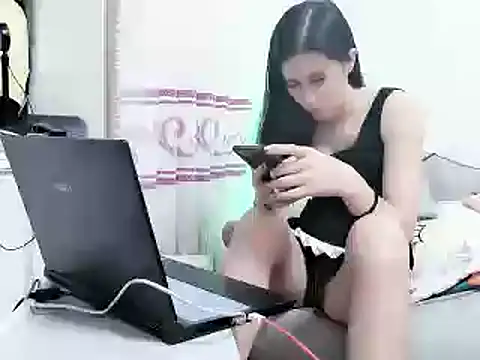 Stripchat cam girl Cure77