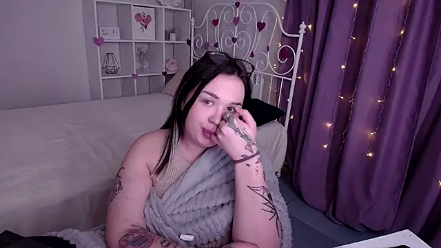 Stripchat cam girl KrisMoss