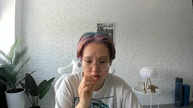 Stripchat cam girl EarthaBelger