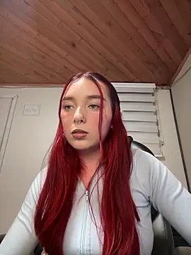 Stripchat cam girl Karen18_boobs