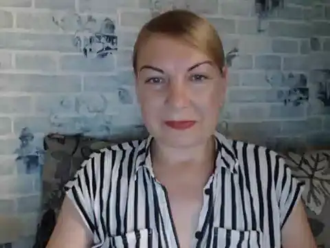 Stripchat cam girl Lillia_Ray