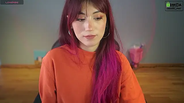 Stripchat cam girl greeny_mat