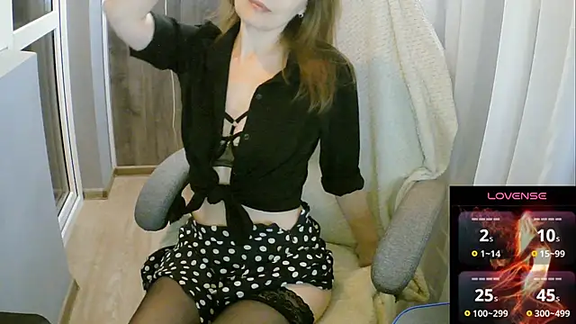 Stripchat cam girl mari3999