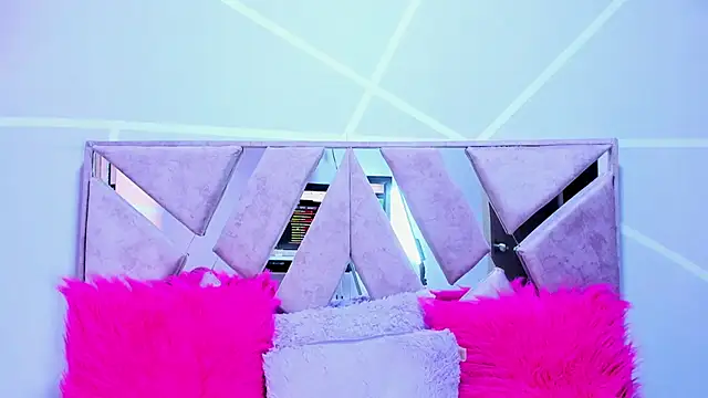 Stripchat cam girl megha_noa