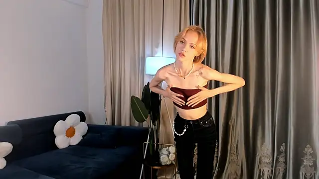 Stripchat cam girl BeatrixDwinell