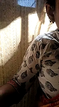 Stripchat cam girl Hot-Nayna