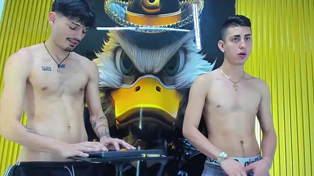 Stripchat cam girl Iam_Steven