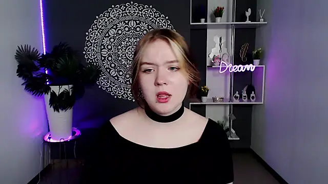 Stripchat cam girl MiaBarek