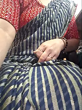 Stripchat cam girl indianhotwife639