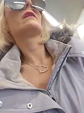 Stripchat cam girl beautifulmee23