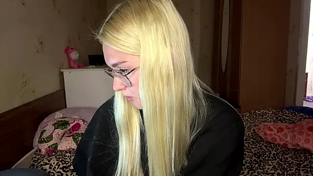 Thumbnail of Sophia_Blonde - Stripchat live cam