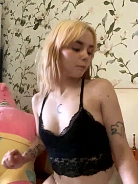 Stripchat cam girl EllaBerstein