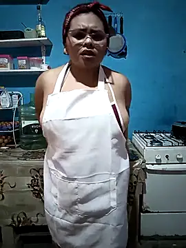 Stripchat cam girl Trilyn25