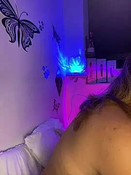 Thumbnail of Ame_Desire - Stripchat live cam