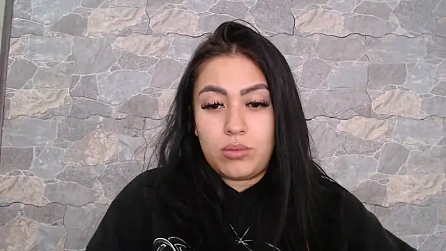 Stripchat cam girl lineishon_777