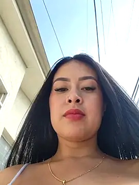 Stripchat cam girl CrisMarulanda