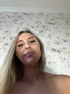Stripchat cam girl LexyDream01