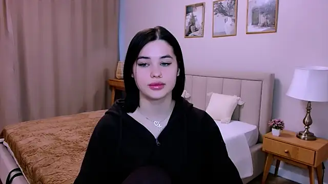 Stripchat cam girl lil_angel_