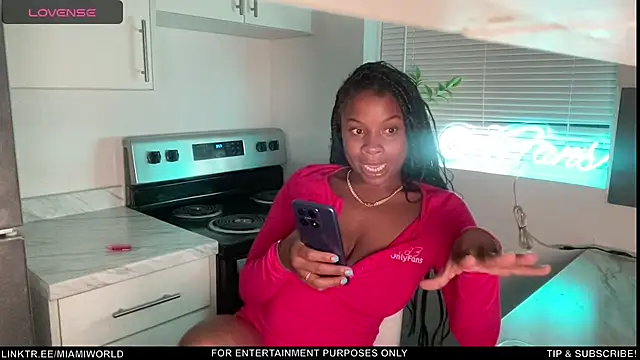 Stripchat cam girl miamiworld