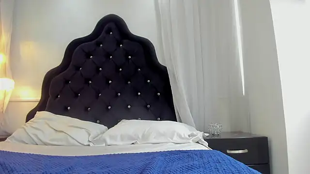 Stripchat cam girl LalySweet1