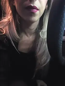 Stripchat cam girl PetiteSecrets