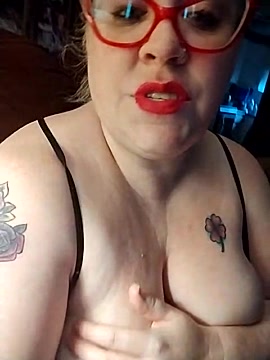 Stripchat cam girl NaughtiePinky