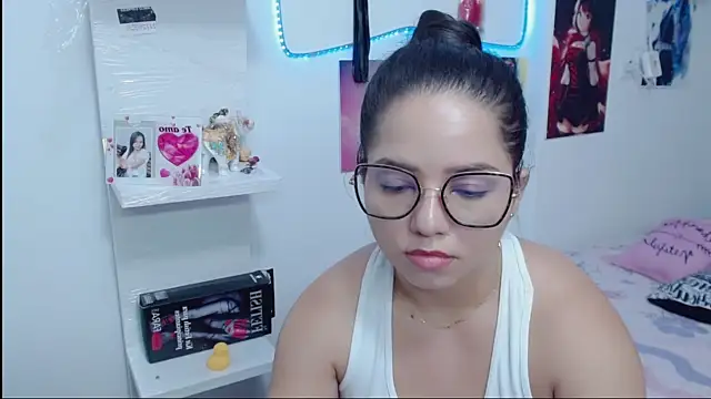 Stripchat cam girl jelomees_v