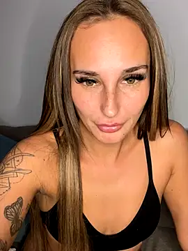 Stripchat cam girl Rosieredxox