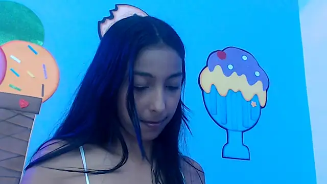 Stripchat cam girl skinnysexzara18