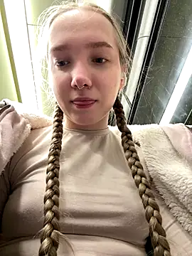 Stripchat cam girl bambi_lu