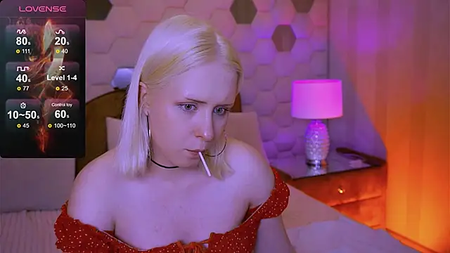 Stripchat cam girl DollyMoris