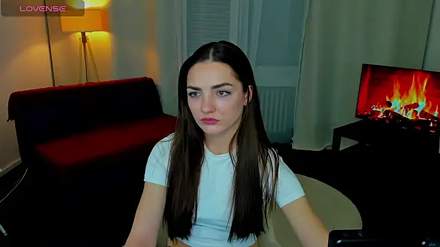 Stripchat cam girl MyEllaLuvs