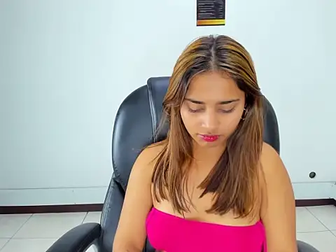 Stripchat cam girl Miahsex69_